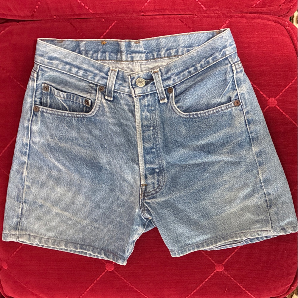 Vintage 90s red tag Levi shorts